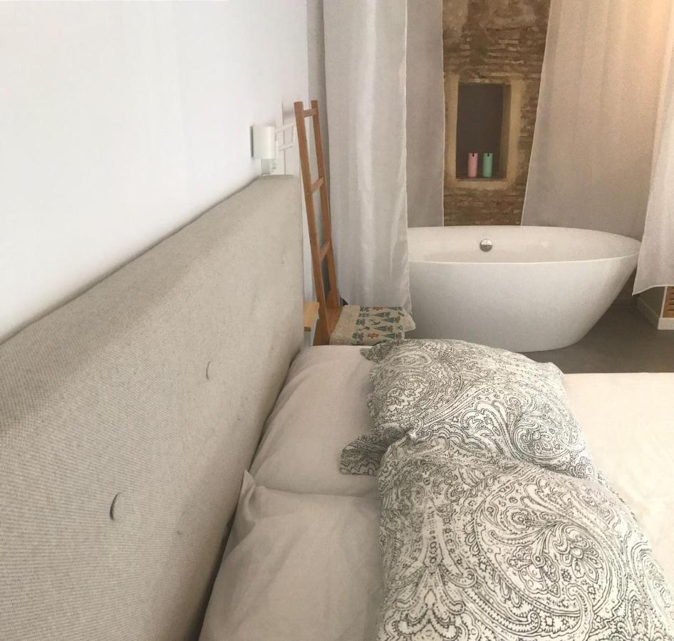 Suite Independiente De 45 M2 Con Banera En Pleno Casco Viejo Altea Luaran gambar